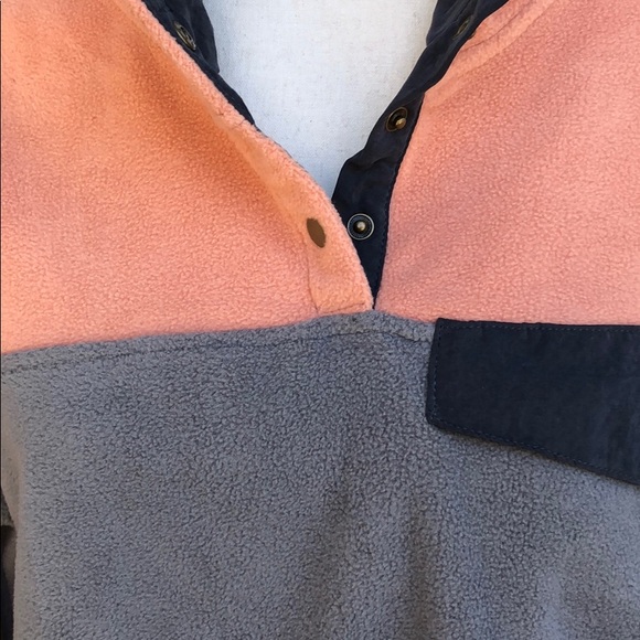 Entro Fuzzy Pull Over - Picture 2 of 5